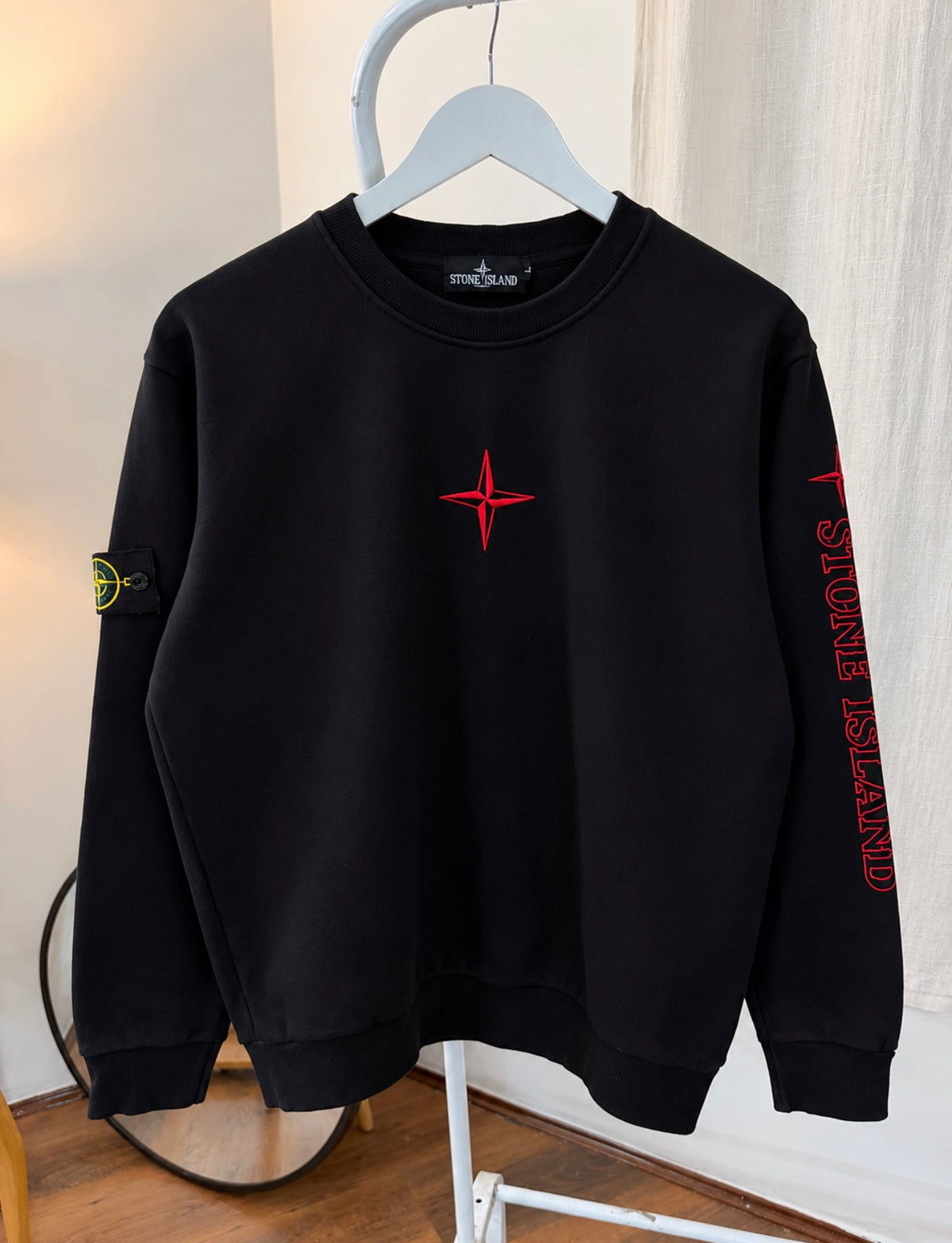 Stone embroidered sweatshirt