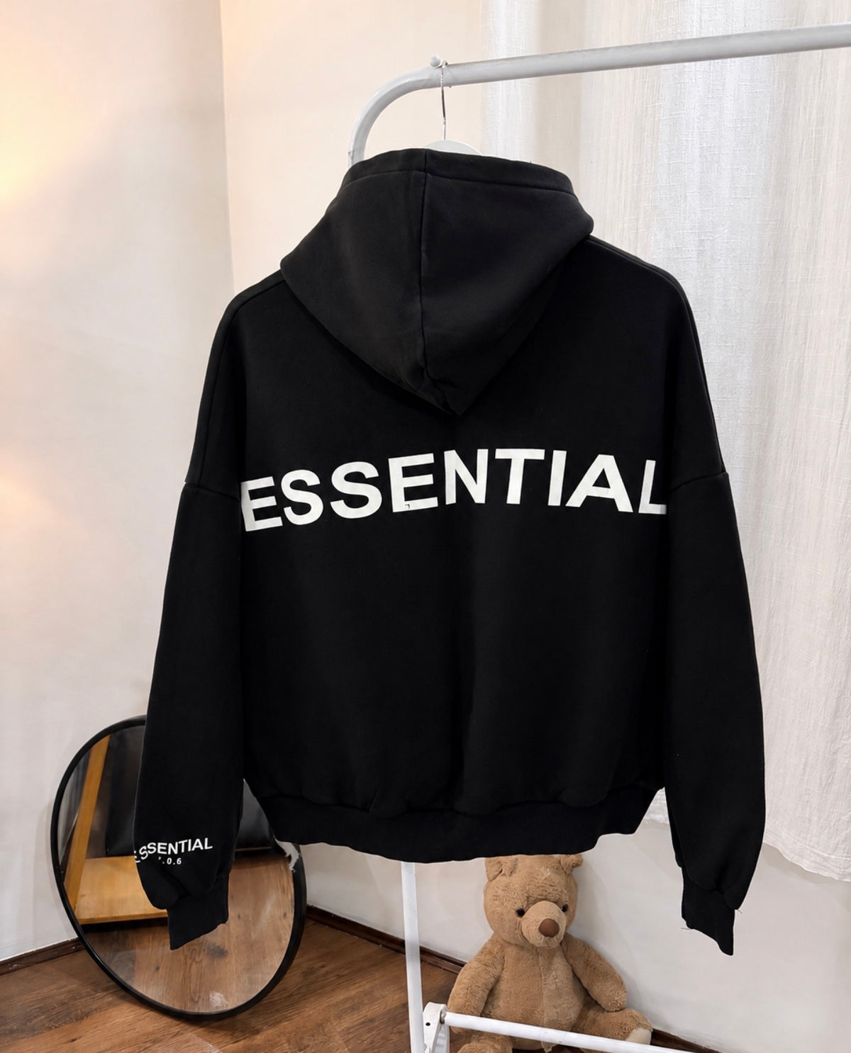 Essentail black oversized hoodie