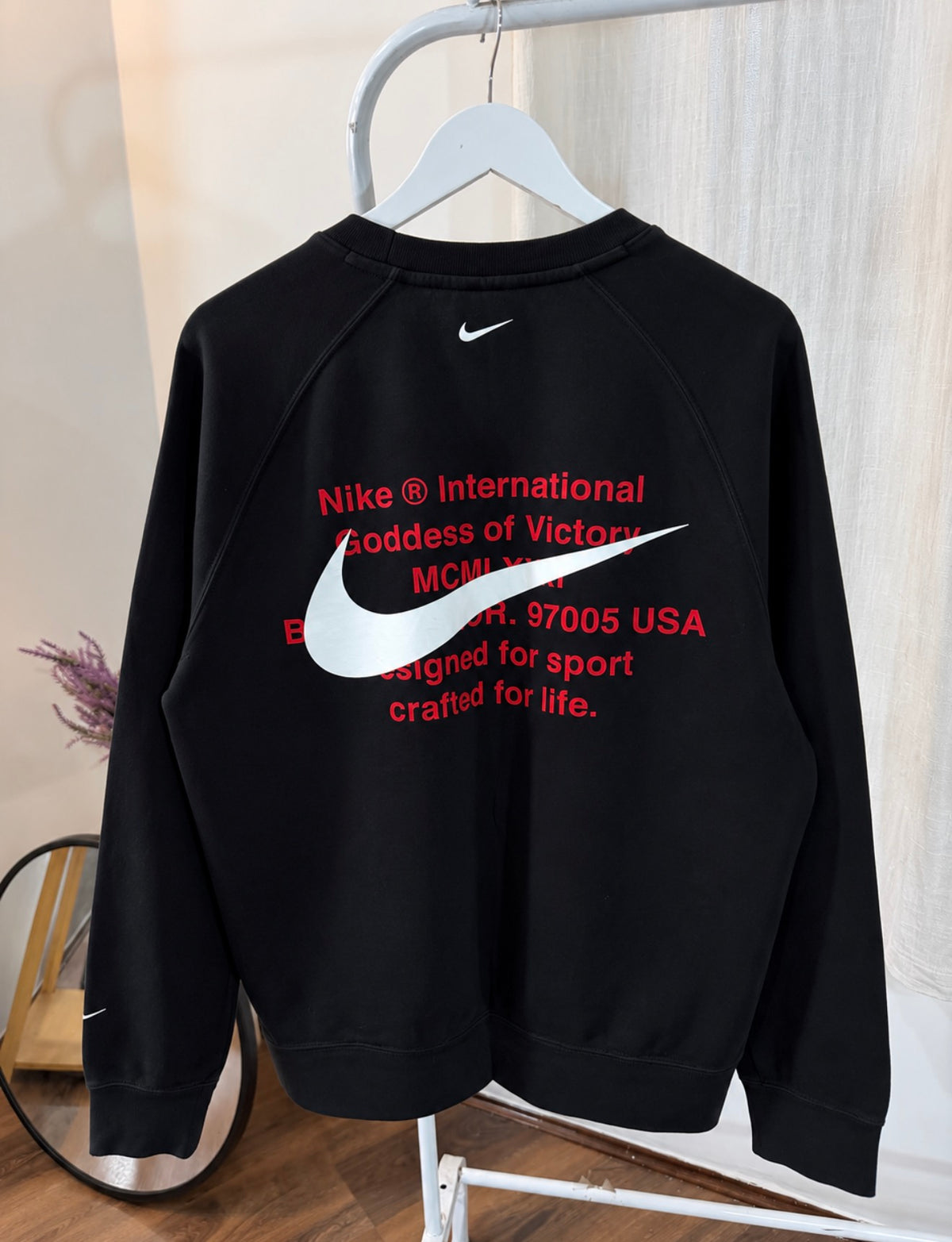 Nike international sweatshirt