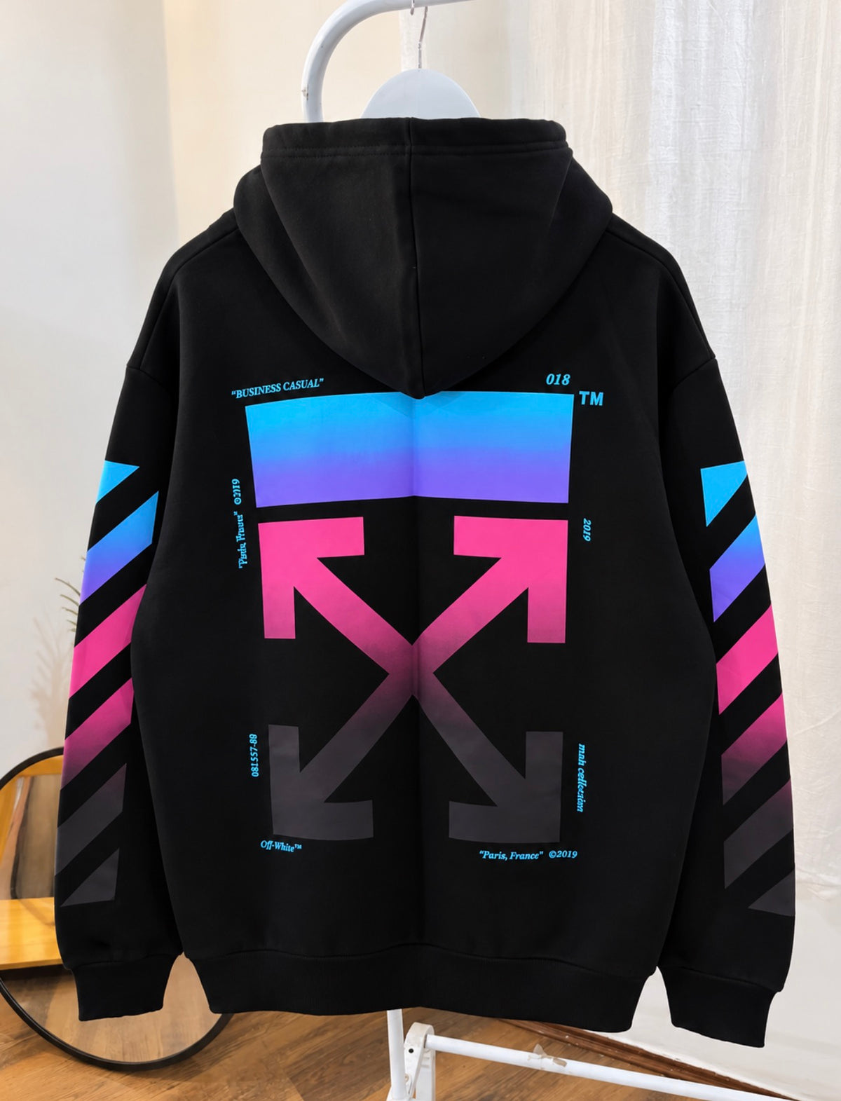Off-whit* heavyweight hoodie