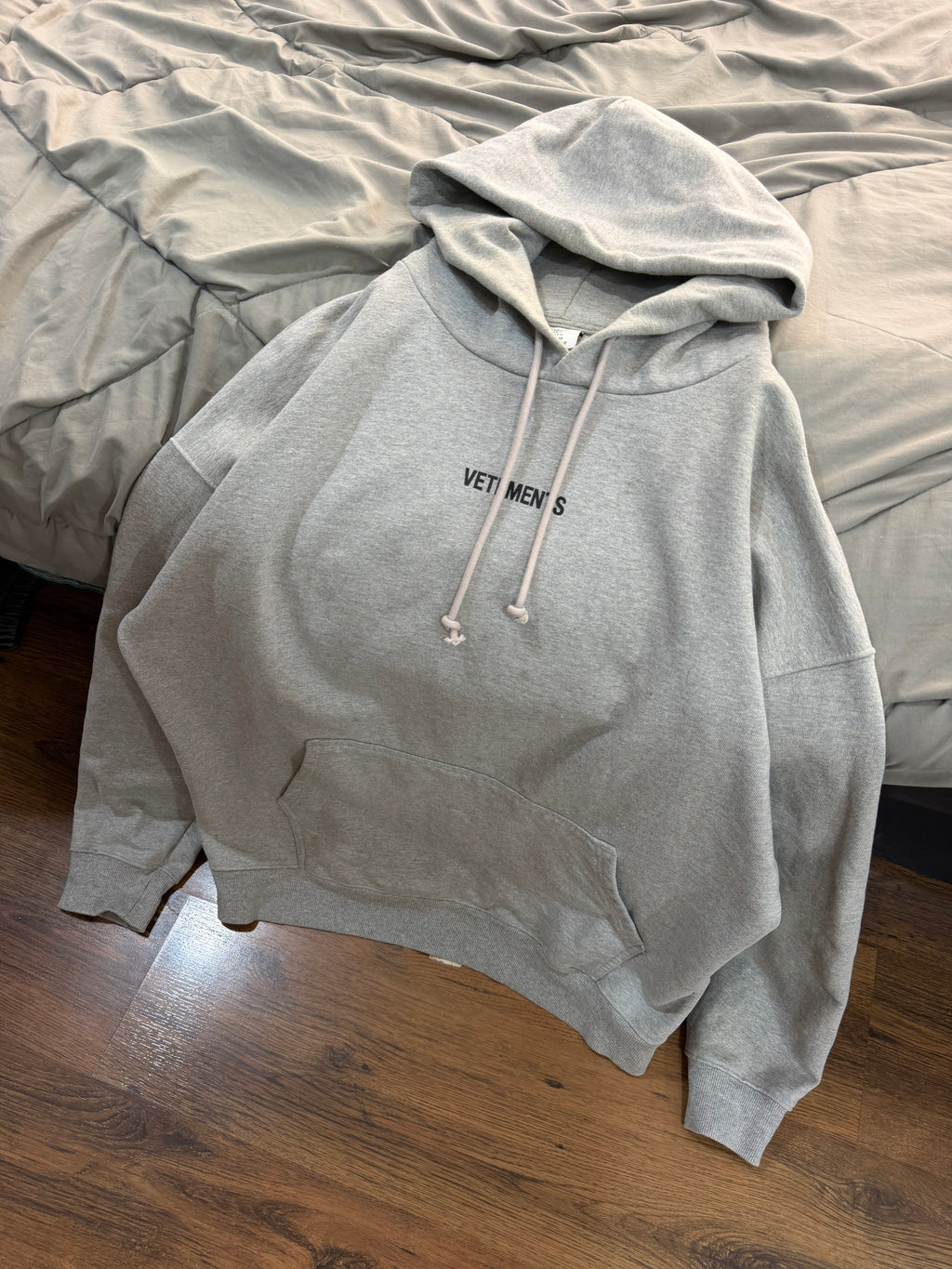 Vet heavyweight grey hoodie