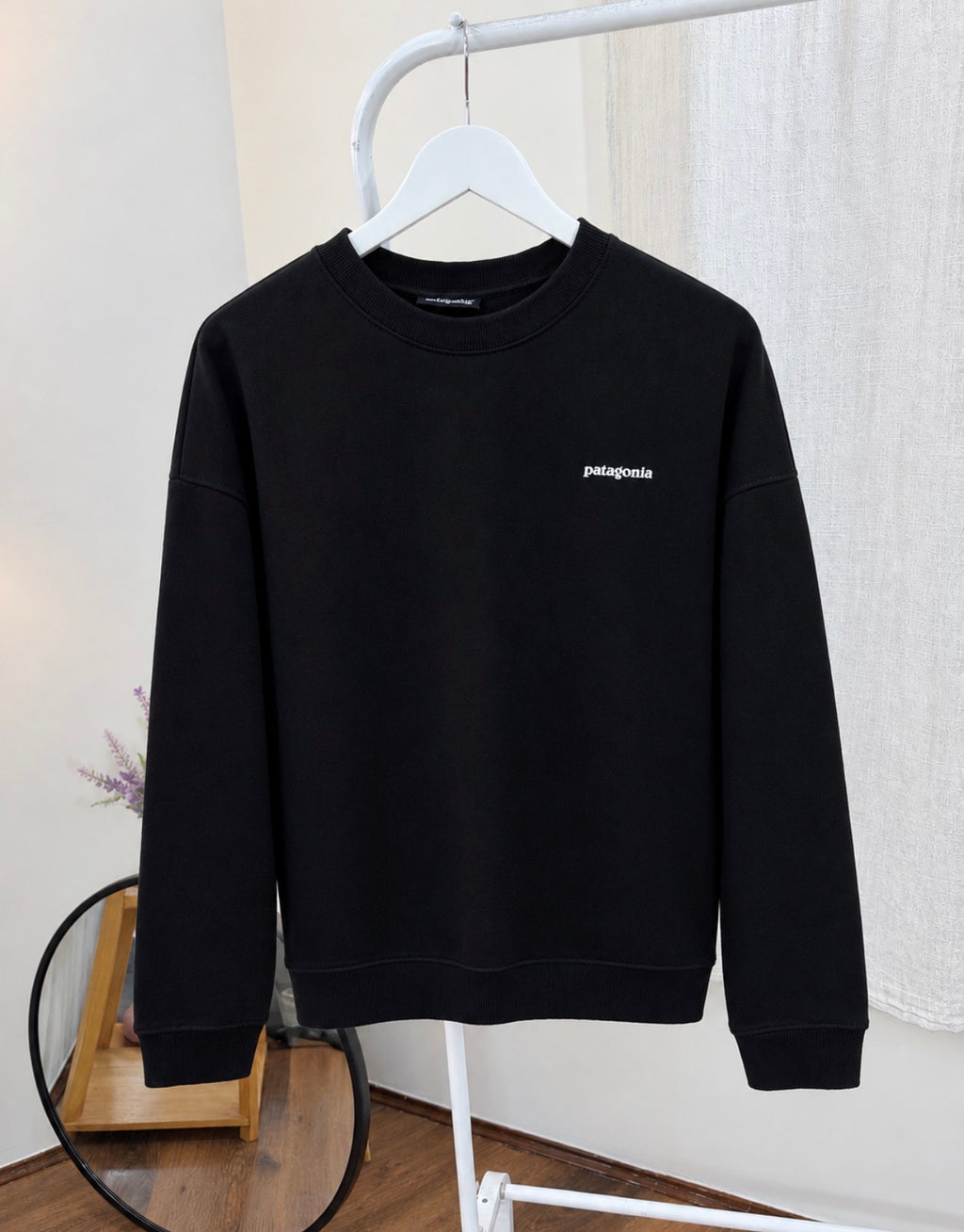 Patagonia black sweatshirt
