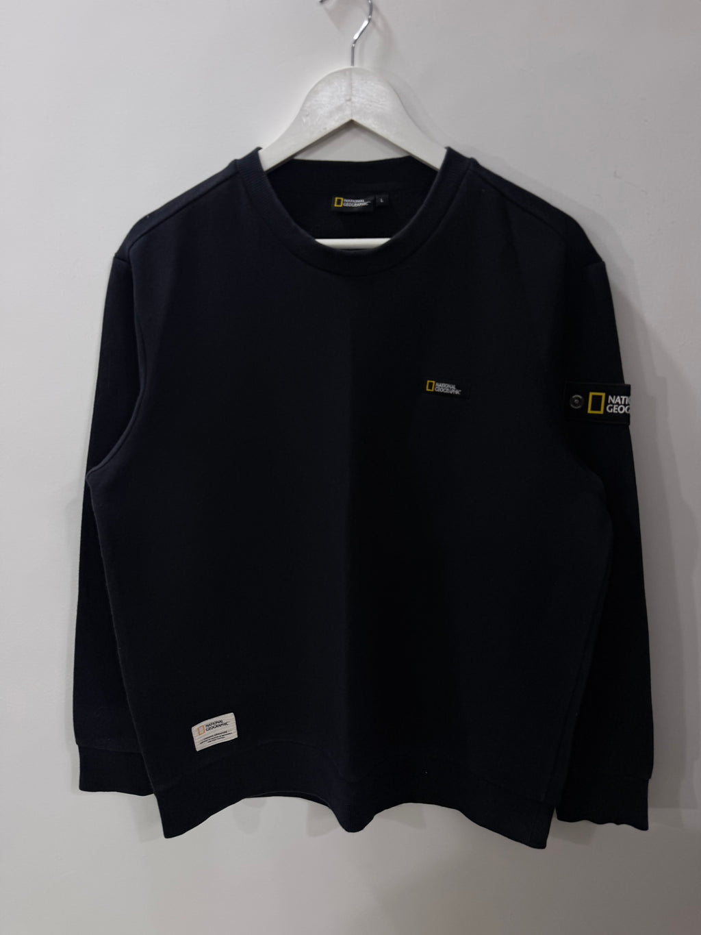 Nat geo black sweatshirt