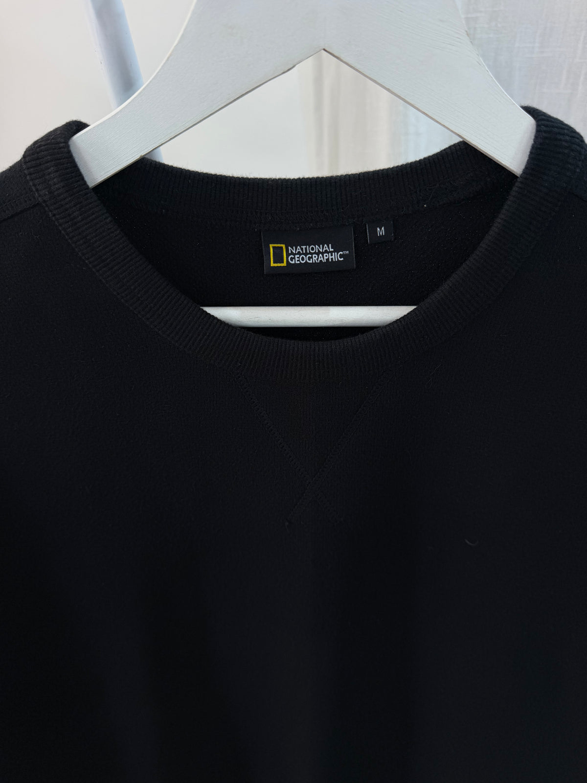 Nat geo black sweatshirt