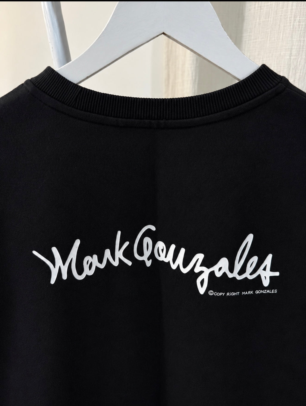 Mark gonz black sweatshirt