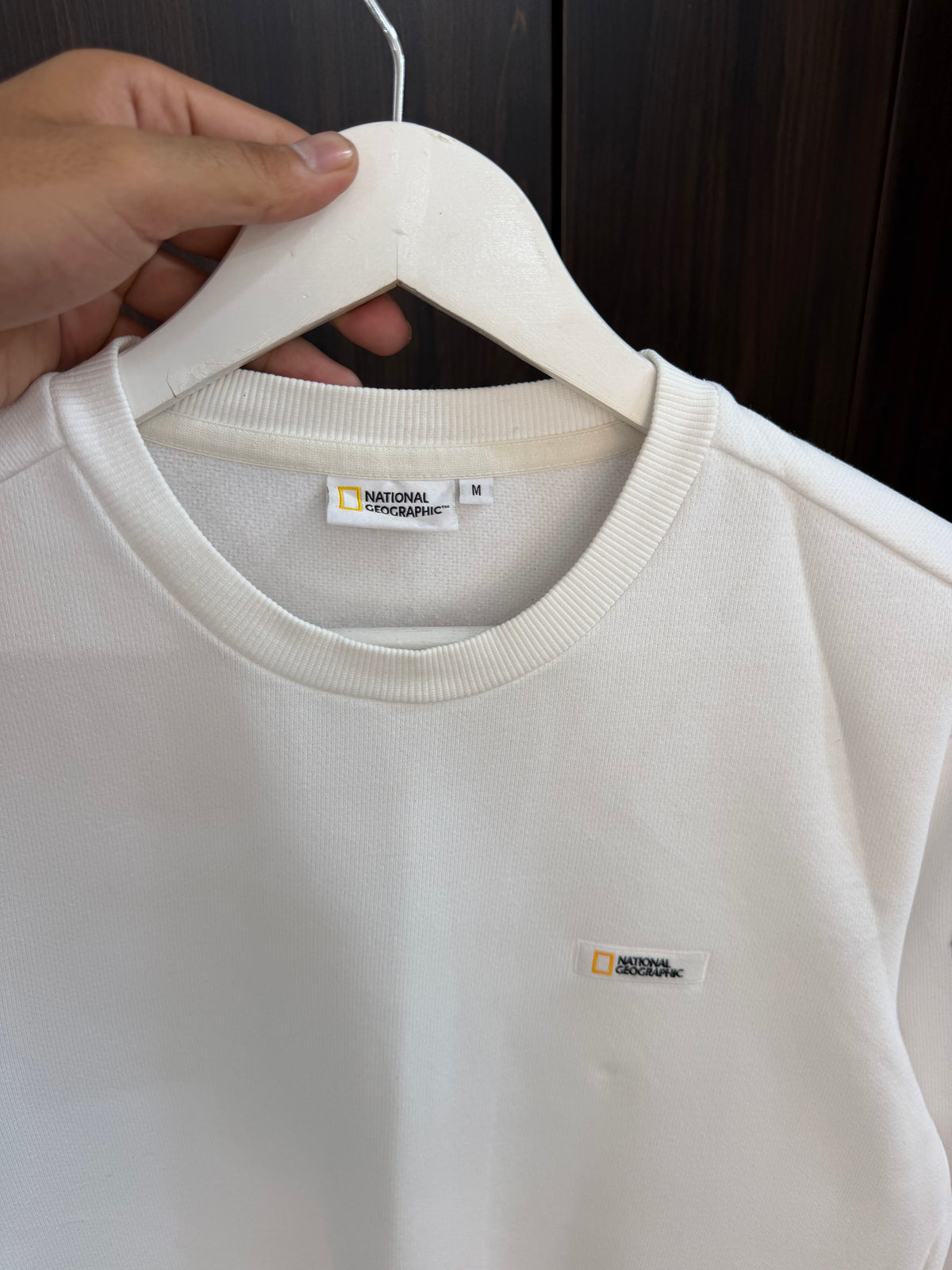 Nat geo white sweatshirt