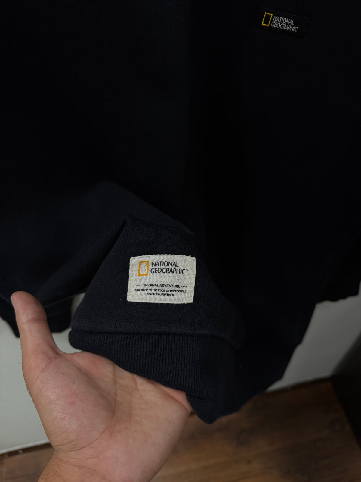 Nat geo black sweatshirt
