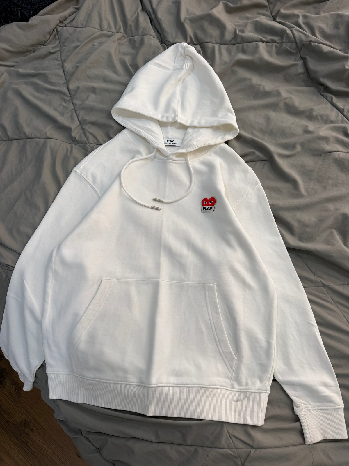 Cdg play white hoodie