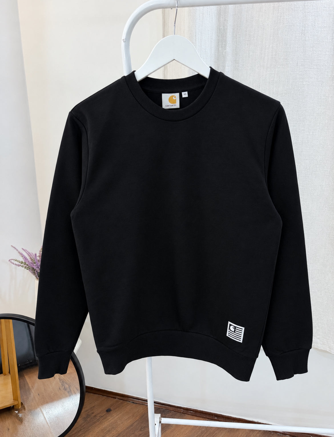 Carhartt black sweatshirt