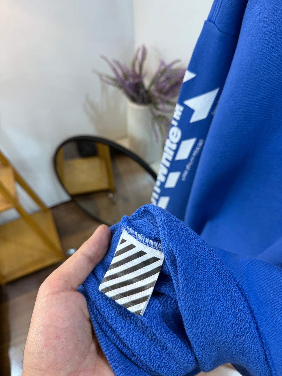 Off-white sweatshirt