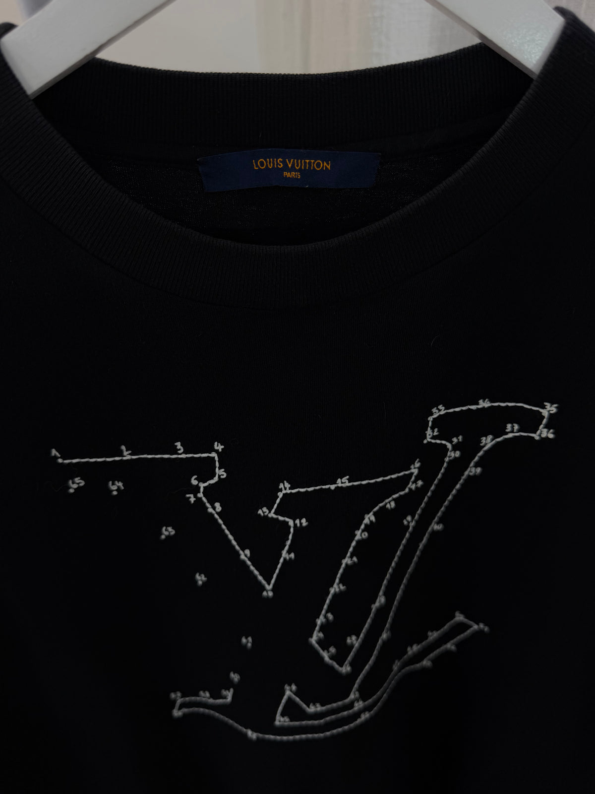 Louis vuitton black embroidered tee