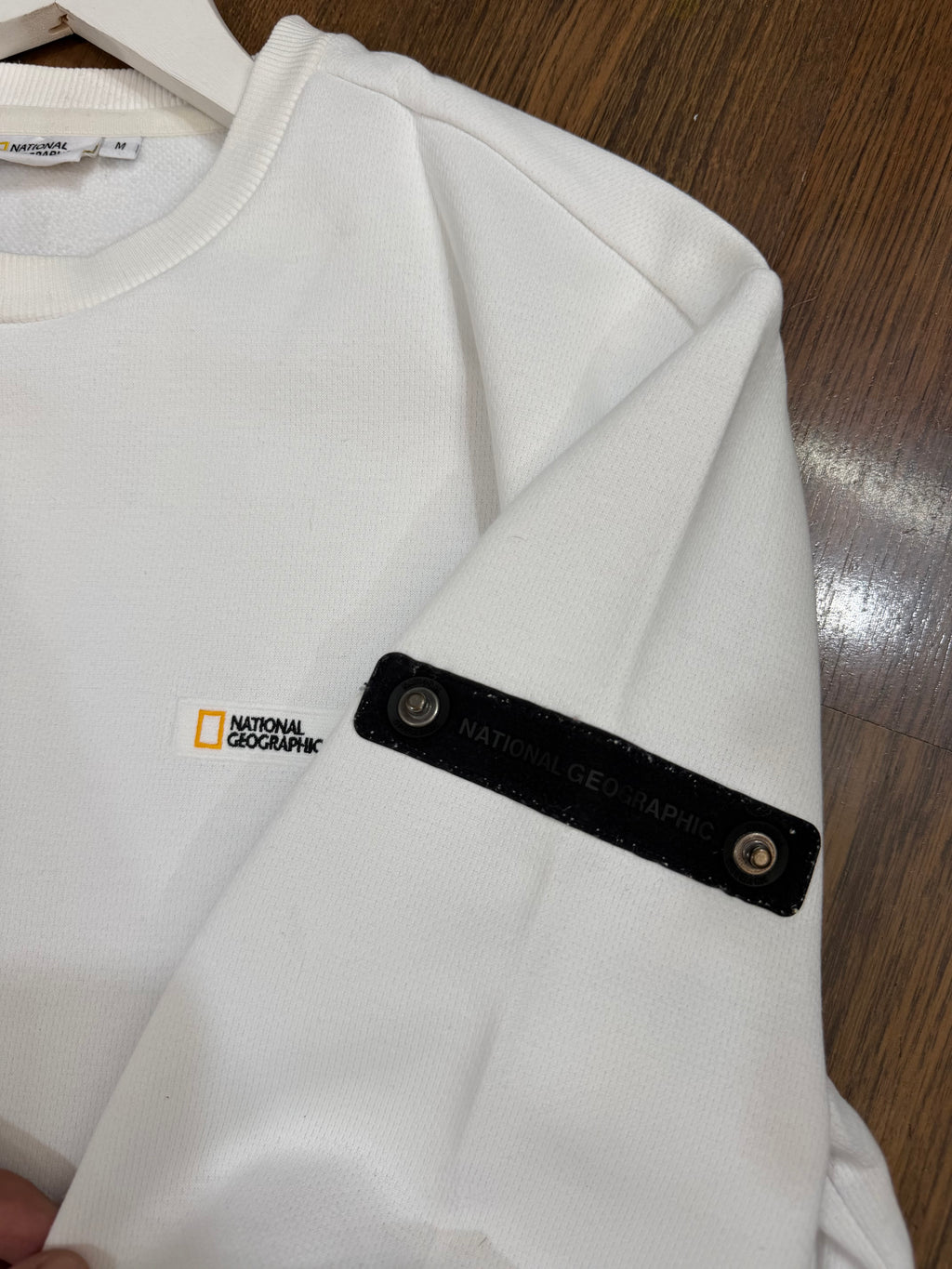 Nat geo white sweatshirt