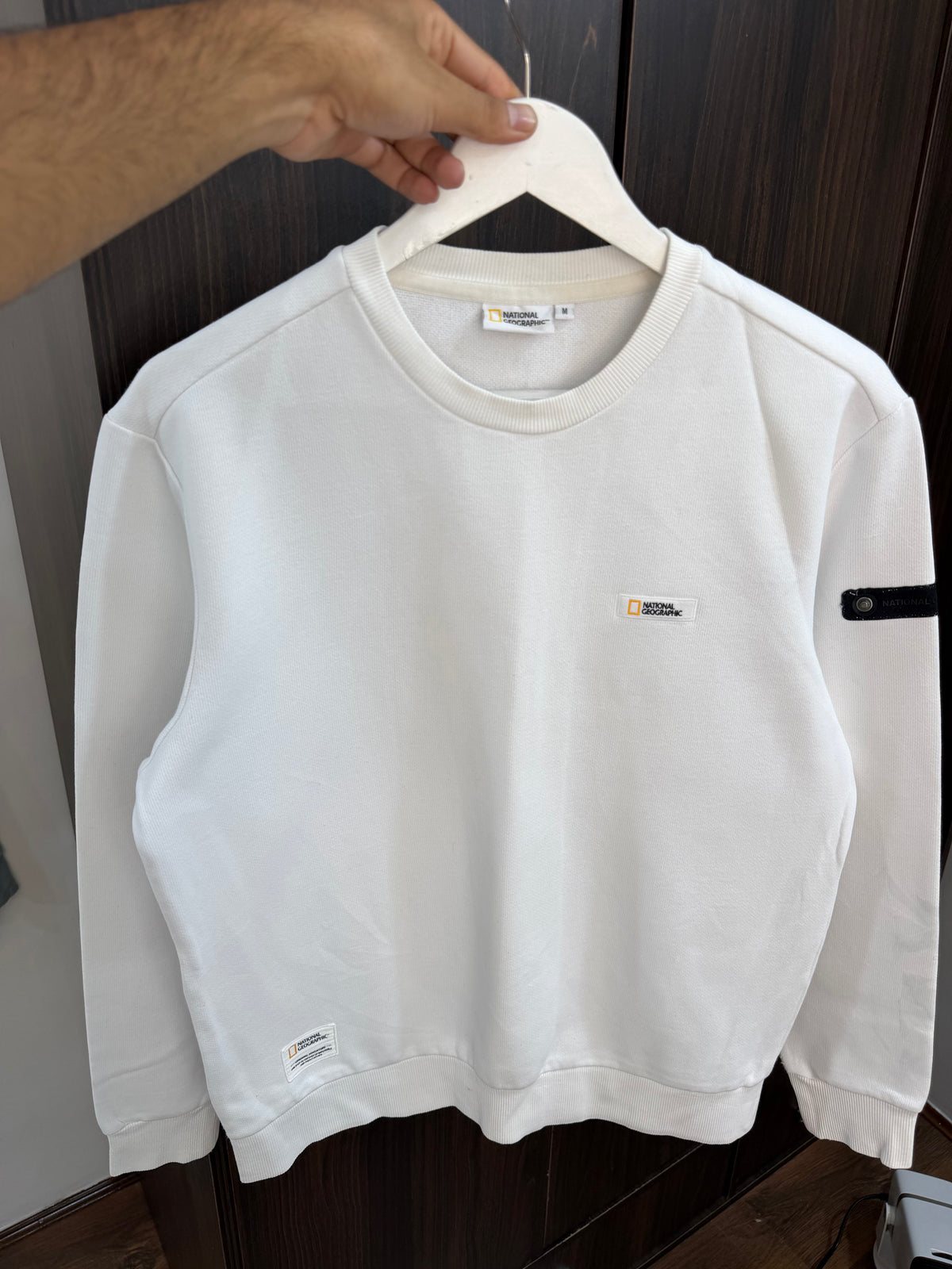 Nat geo white sweatshirt