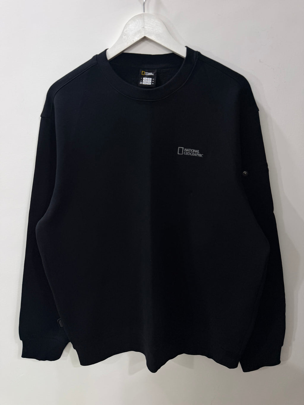 Jet black nat geo sweatshirt