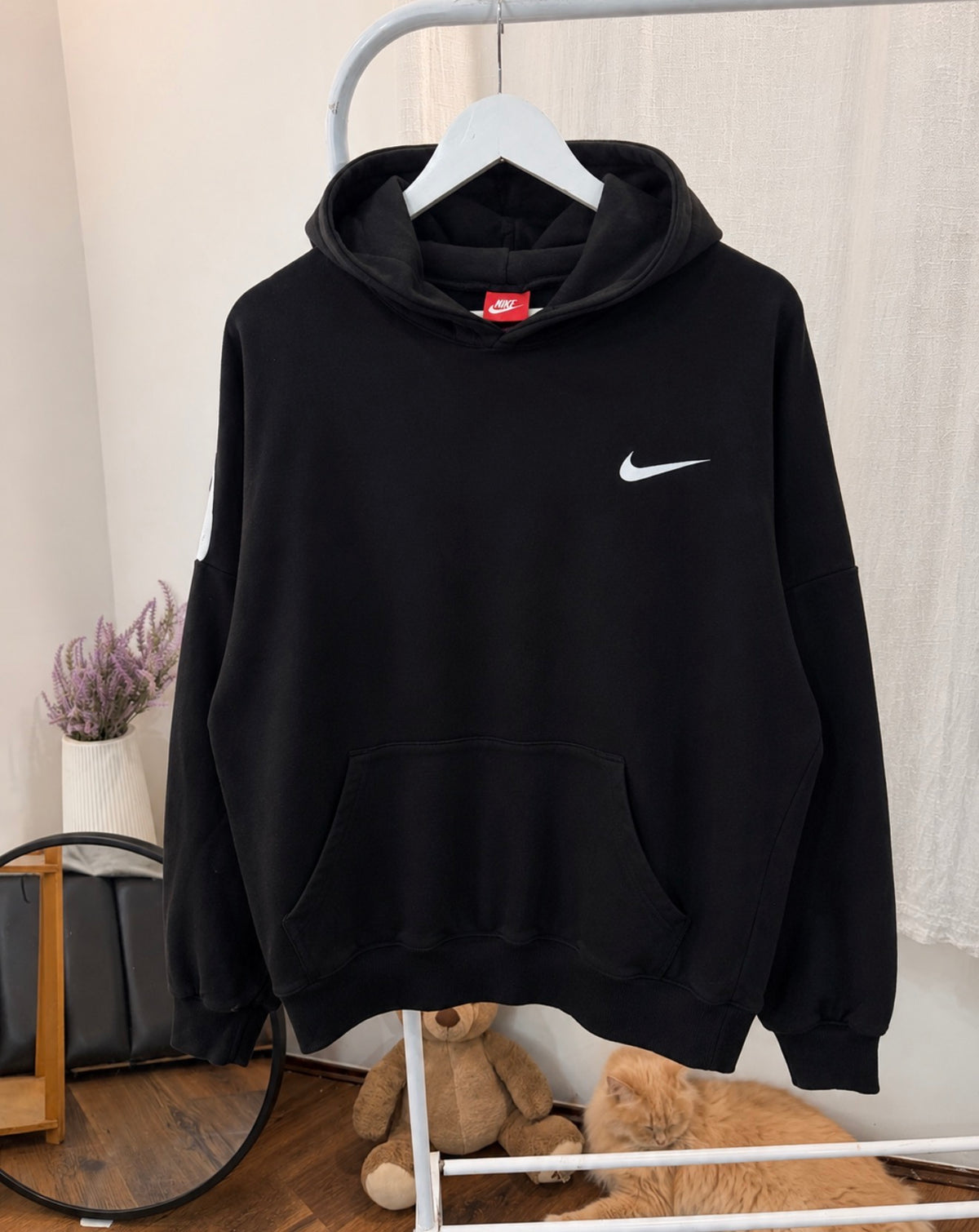 Nike big logo hoodie black