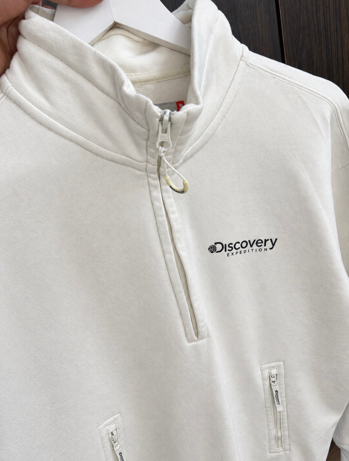 Discovery quarter zip sweat