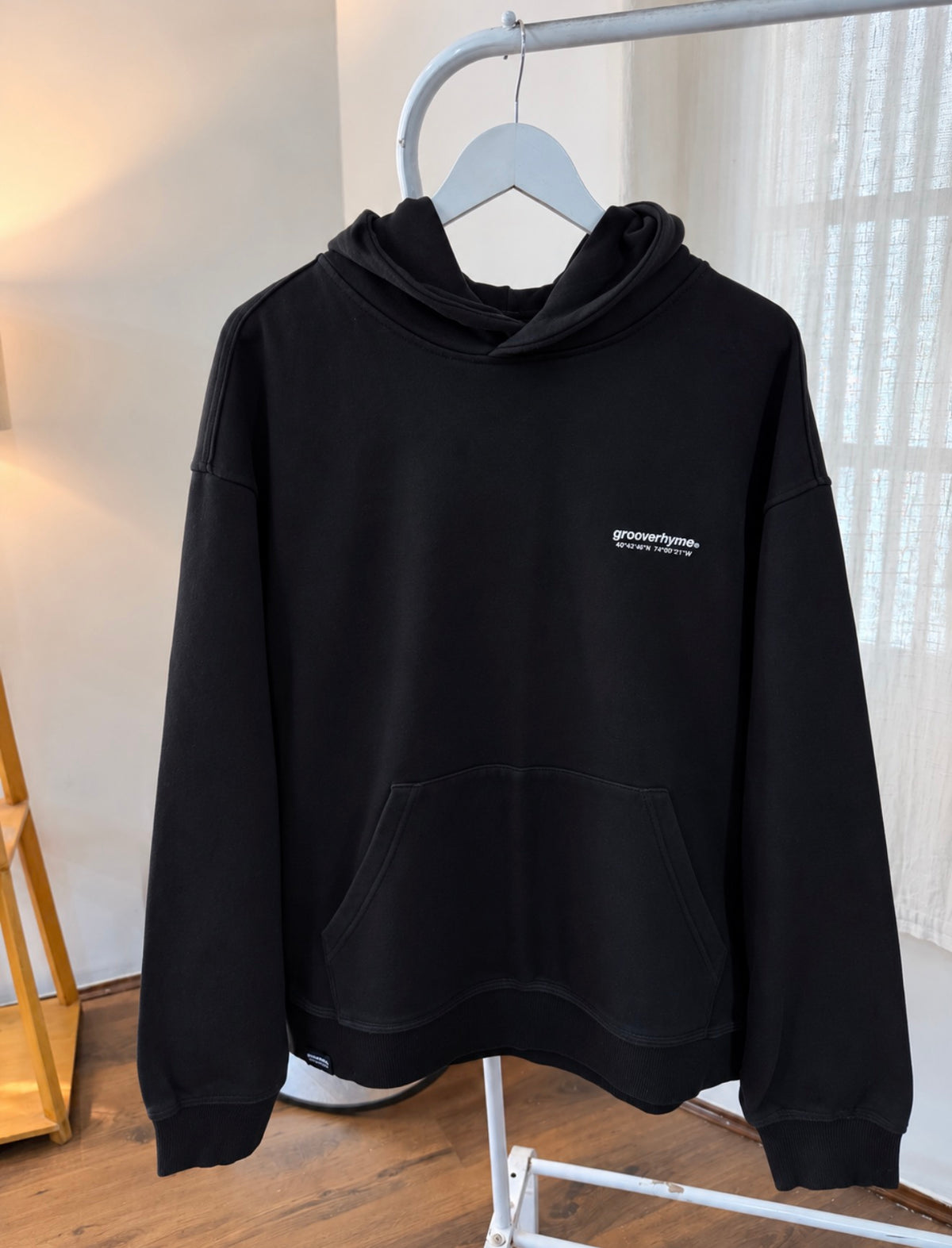 Grooverhyme black holdie