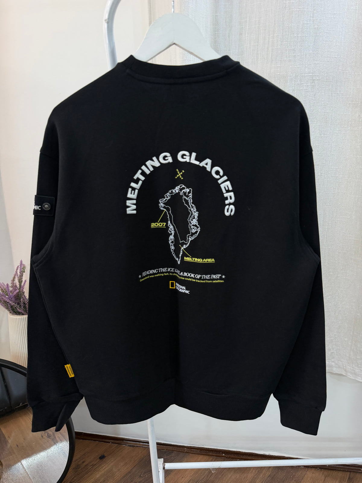 Nat geo embroidered sweatshirt