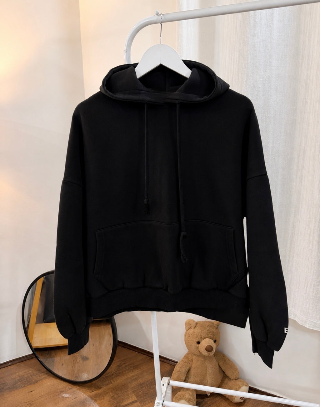 Essentail black oversized hoodie