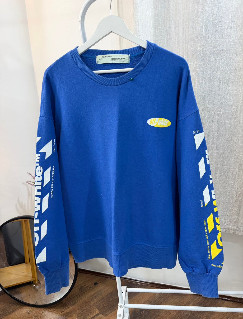 Off-white sweatshirt