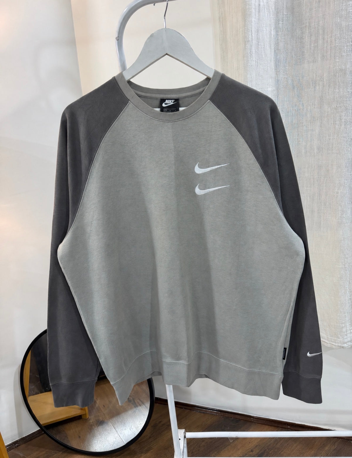 Nike international sweatshirt