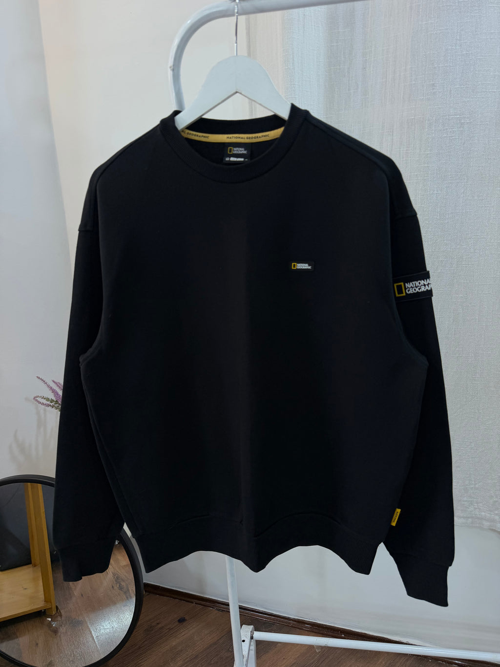 Nat geo embroidered sweatshirt