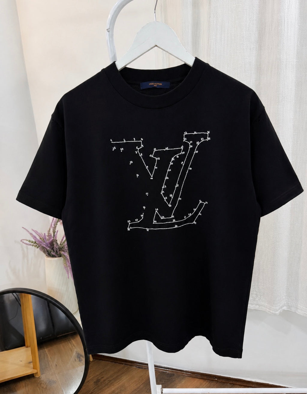 Louis vuitton black embroidered tee
