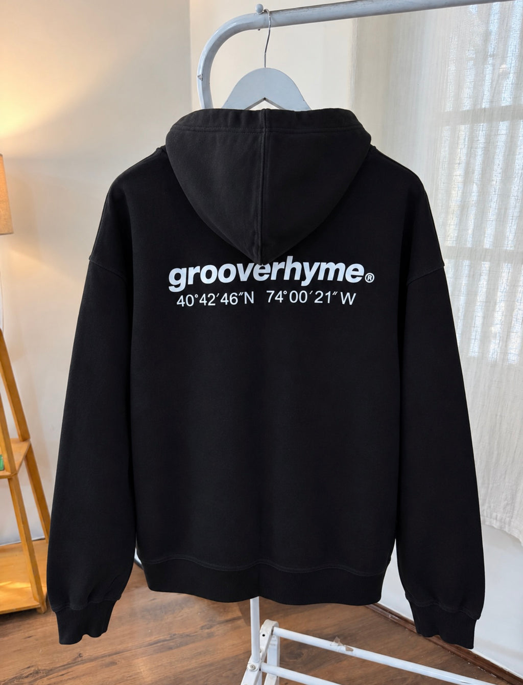 Grooverhyme black holdie