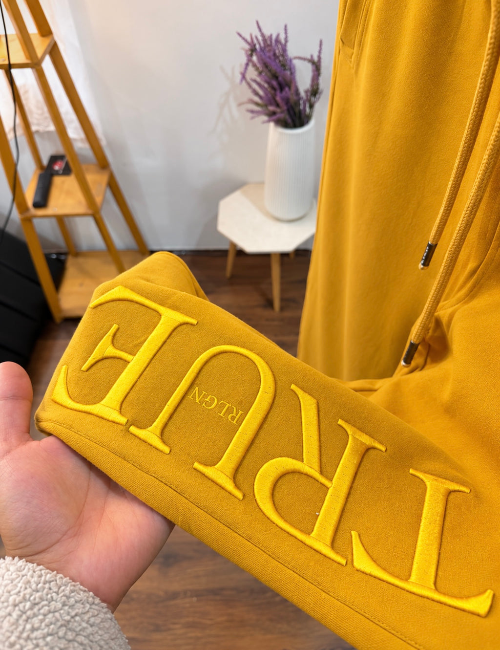 True religion yellow embroidered sweatpant