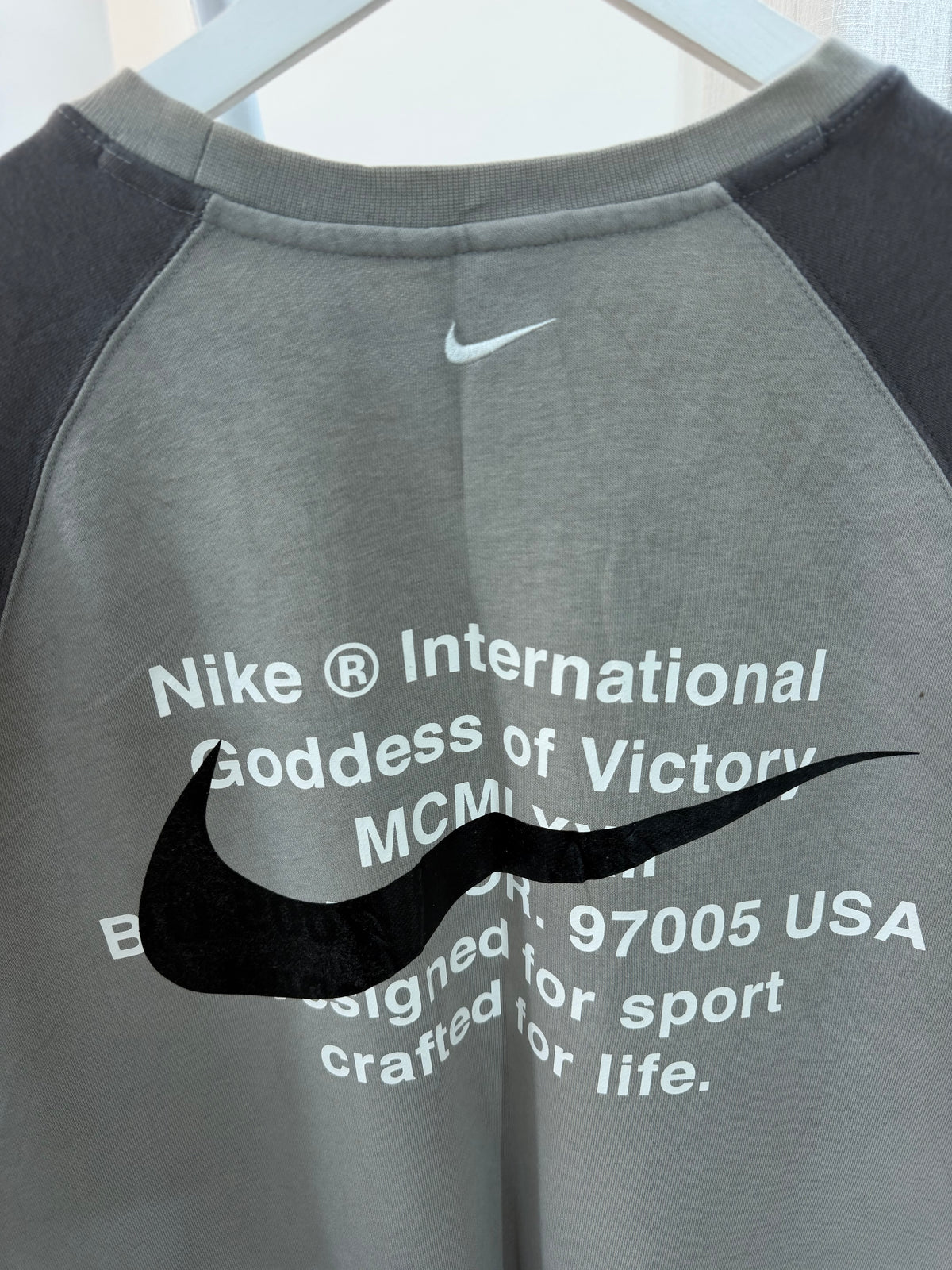 Nike international sweatshirt