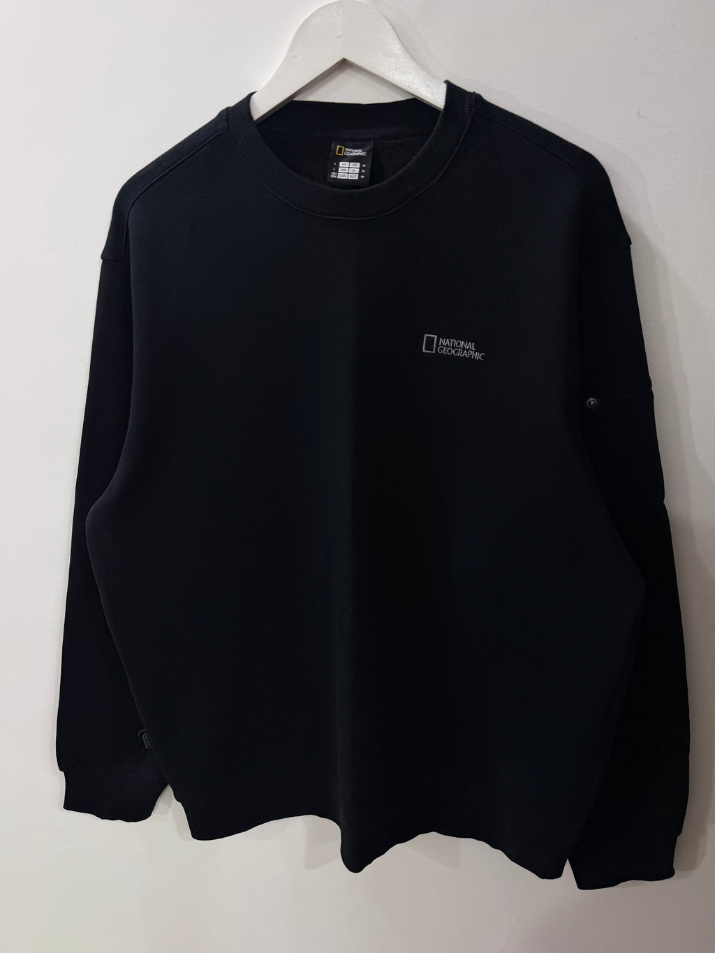 Jet black nat geo sweatshirt